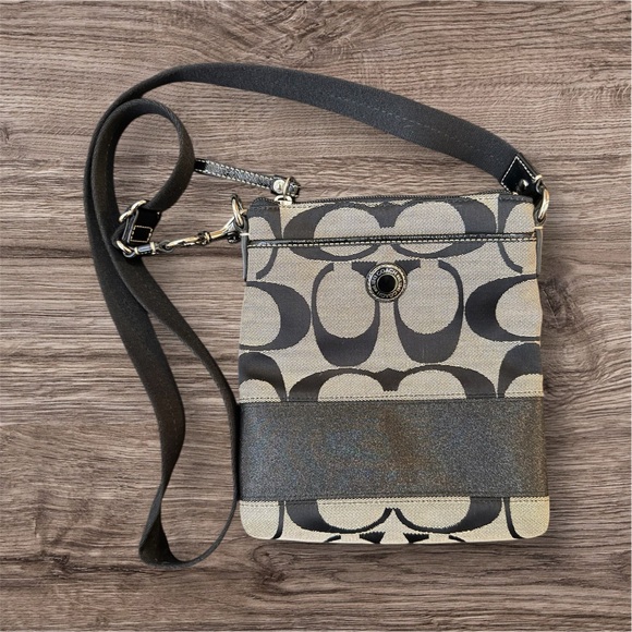 Coach Handbags - Coach Signature Stripe Swingpack crossbody bag